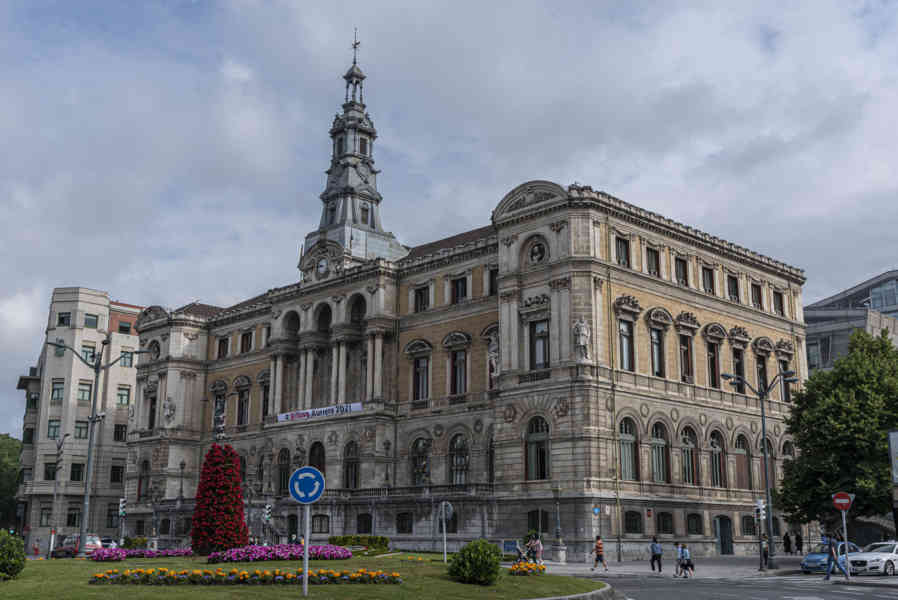 Vizcaya - Bilbao - Ayuntamiento 3.jpg